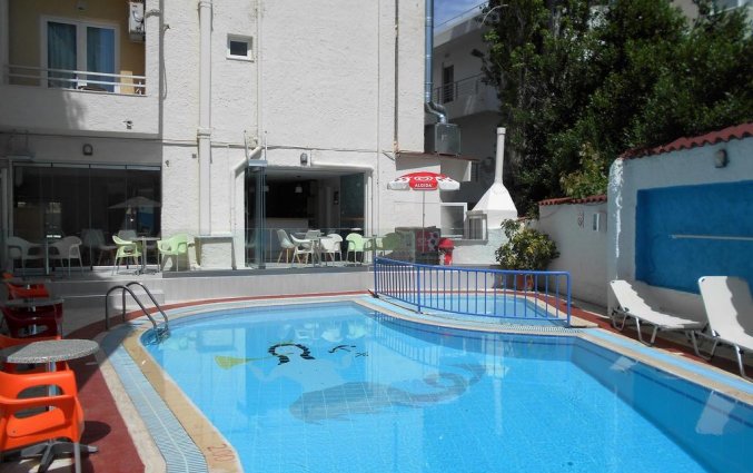 Het zwembad van Hotel Koala Kos