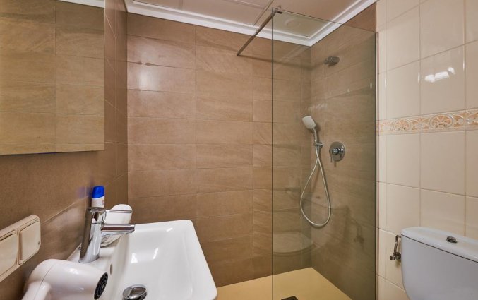 Badkamer bij een kamer van Hotel Moré op Mallorca
