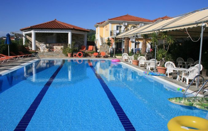 Buitenzwembad van Hotel Metaxa op Zakynthos
