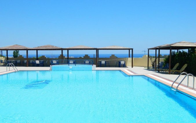 Zwembad hotel Telhinis op Rhodos