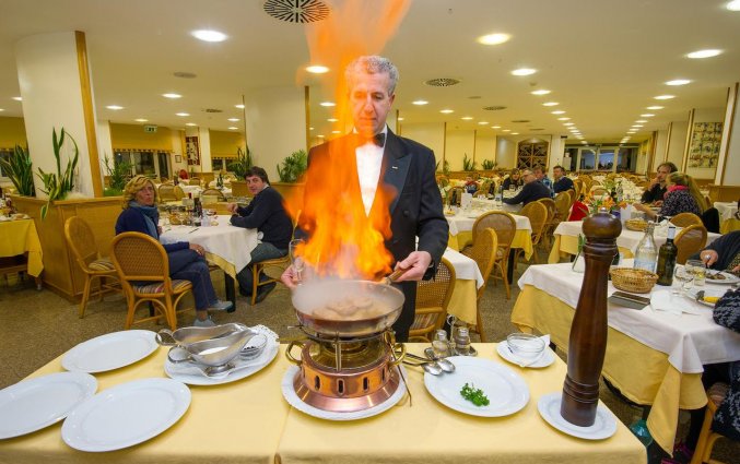 Restaurant van hotel Ecoresort Le Sirene Puglia
