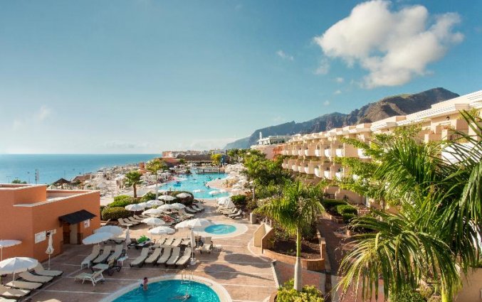 Buitenaanzicht van Hotel Landmar Costa los Gigantes op Tenerife