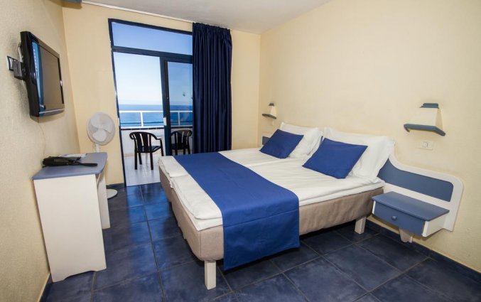 Tweepersoonkamer van Hotel Puerto Azul op Gran Canaria