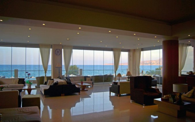 Lounge van Hotel Kiani Beach Resort op Kreta