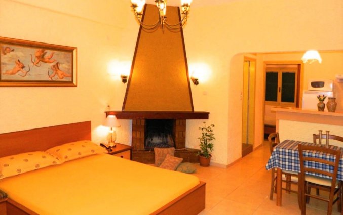 Tweepersoons slaapkamer in Zorbas Hotel Beach Village op Kreta