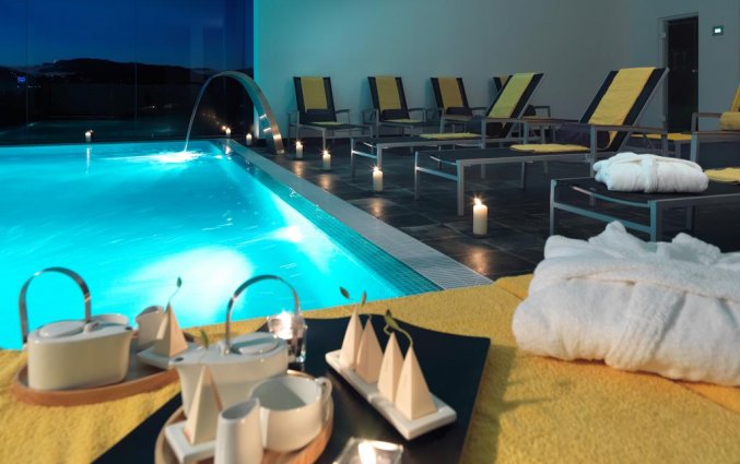 Binnenzwembad van Água Hotels Mondim de Basto in Noord-Portugal