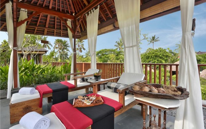 Lounge van hotel Legian Beach in Bali