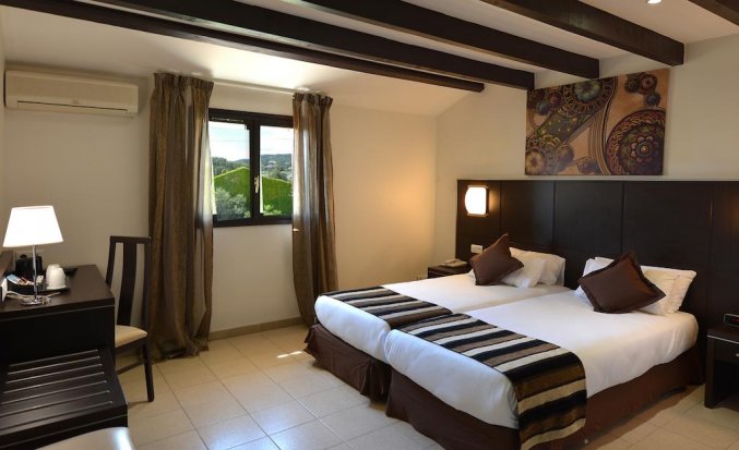 Tweepersoonskamer van Hotel U Ricordu op Corsica