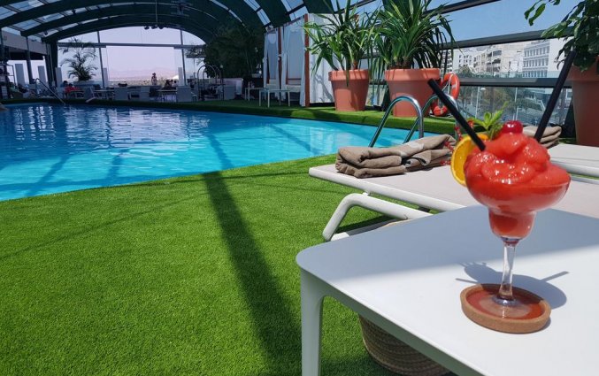 Zwembad van hotel Arrecife Gran in Lanzarote