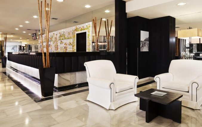 Lounge van hotel Melia Costa del Sol in Torremolinos