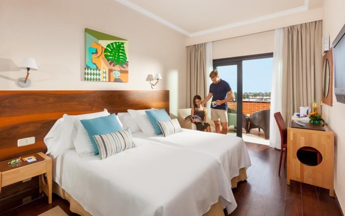 Slaapkamer van hotel MUR Neptuno in Gran Canaria
