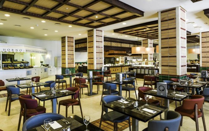 Restaurant hotel H10 Estepona Palace in Costa Del Sol