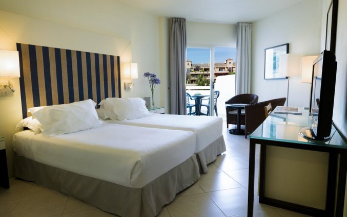 Slaapkamer hotel H10 Estepona Palace in Costa Del Sol