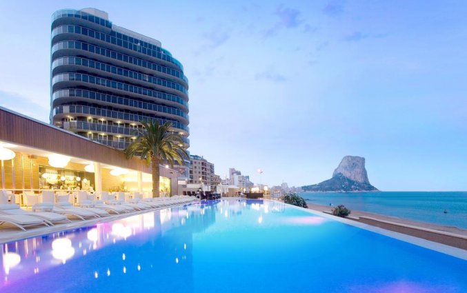 Zwembad van Hotel Gran Hotel Sol y Mar in Alicante