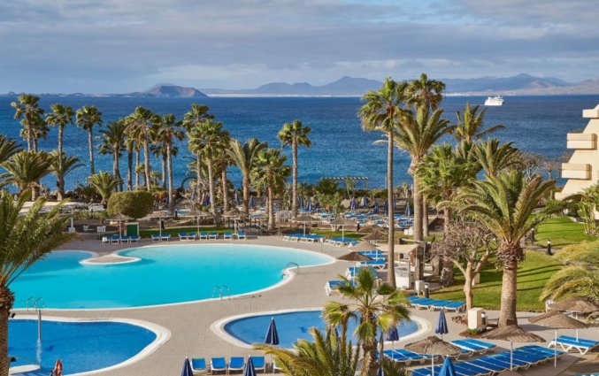 Panoramisch uitzicht vanaf Hotel Dreams Lanzarote Playa Dorada Resort & Spa