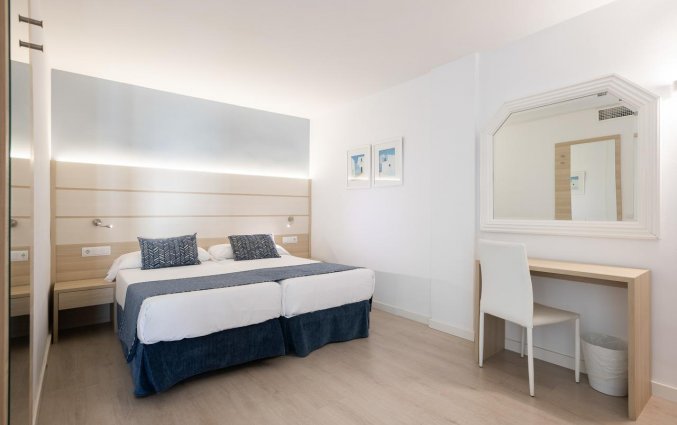 Tweepersoonskamer van Hotel Tomir Portals Suites op Mallorca