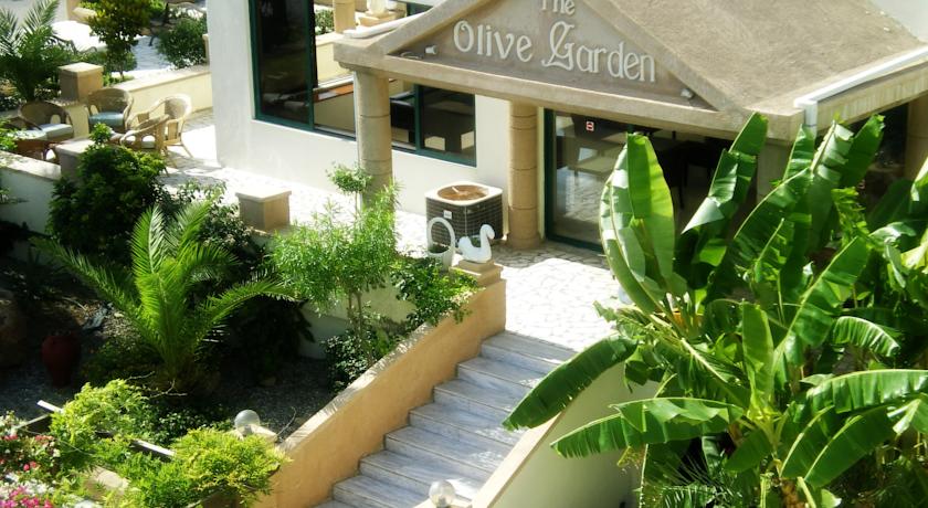 Entree van Hotel Olive Garden op Rhodos