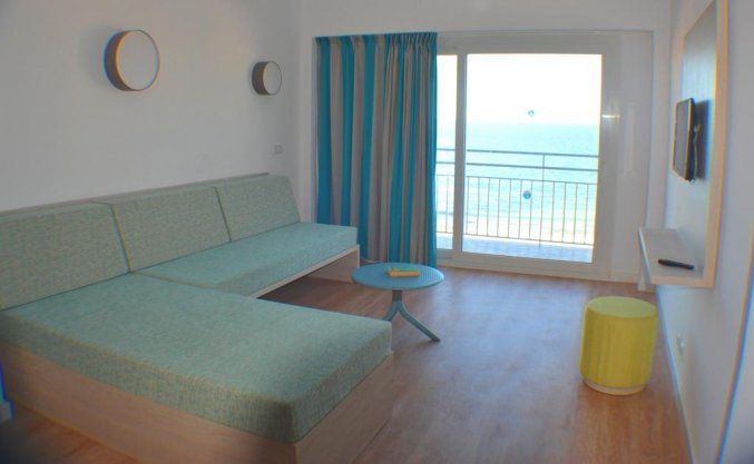 Woonkamer van een appartement van Appartementen Playa Moreia op Mallorca