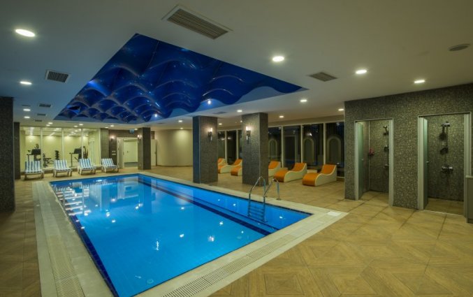 Binnenzwembad van Hotel Palm World in Side