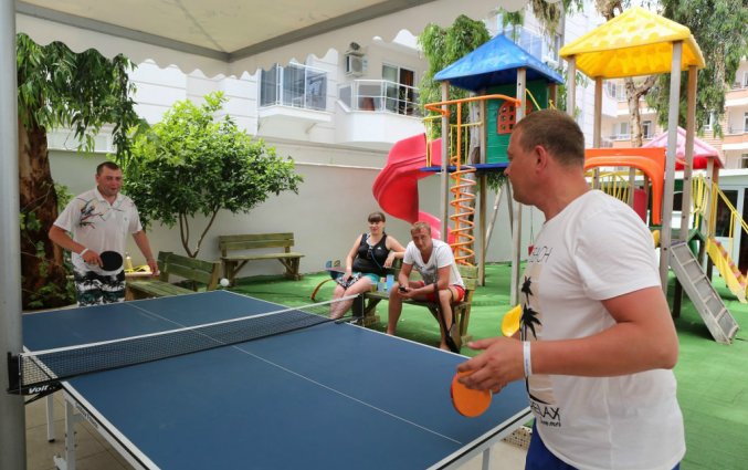 Activiteiten en speeltuin van Hotel Blue Wave Suite in Alanya