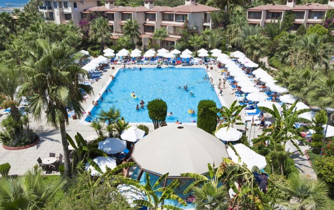 Buitenzwembad van Hotel en Villas Saphir in Alanya
