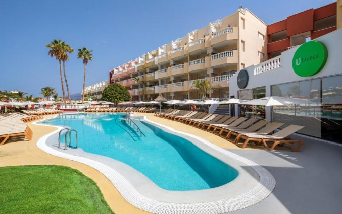 Buitenzwembad van Appartementen Allegro Isora op Tenerife