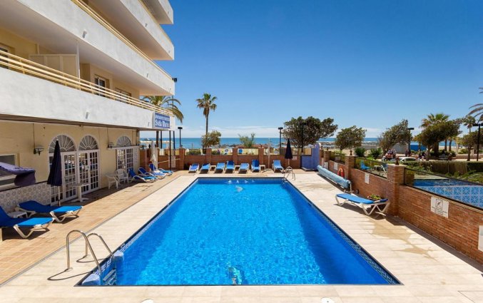 Zwembad van Apartamentos Stella Maris (Marcari SL) Fuengirola