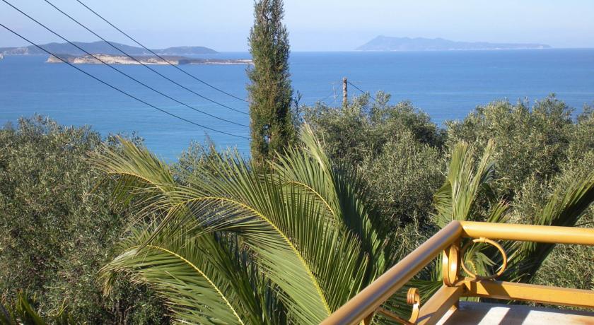 Uitzicht van appartementen Lofos op Corfu