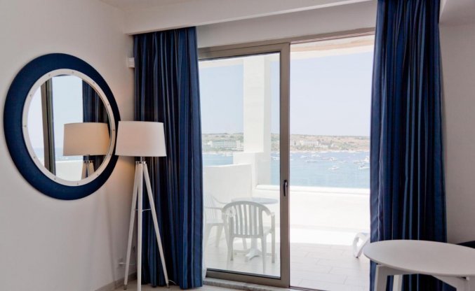 Tweepersoonskamer van Resort DB Seabank op Malta