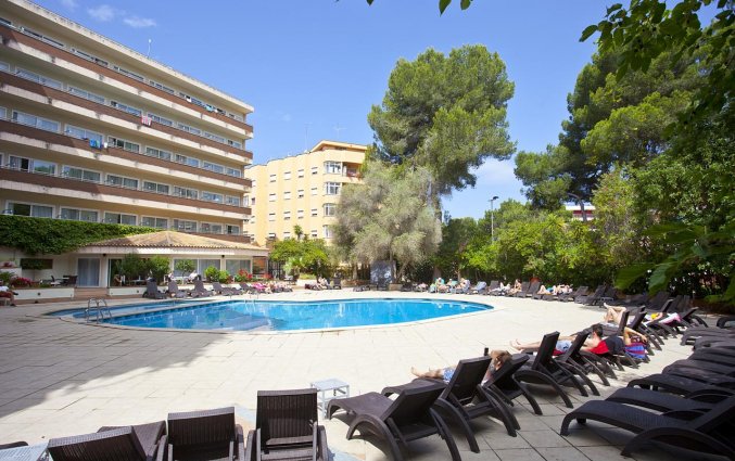 Buitenzwembad van Hotel Ipanema Park op Mallorca