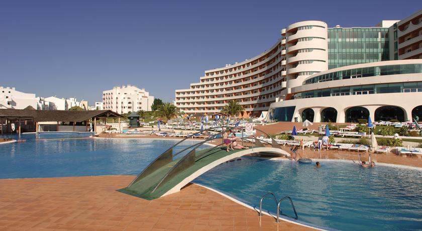 Buitenzwembad van Appartementen Paraiso Albufeira in Algarve
