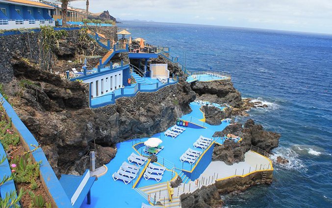 Zonneterras van Hotel Roca Mar op Madeira