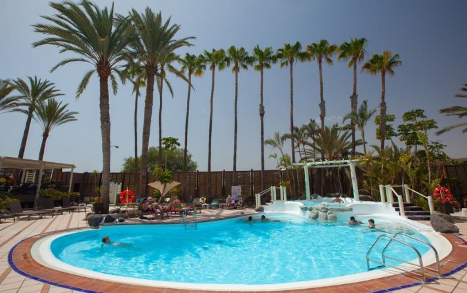 Buitenzwembad bij Hotel Abora Continental by Lopesan op Gran Canaria