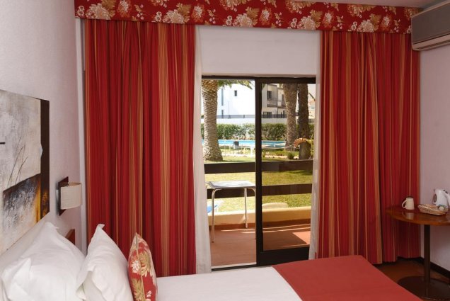 Tweepersooskamer van Hotel Praia da Lota Resort in de Algarve