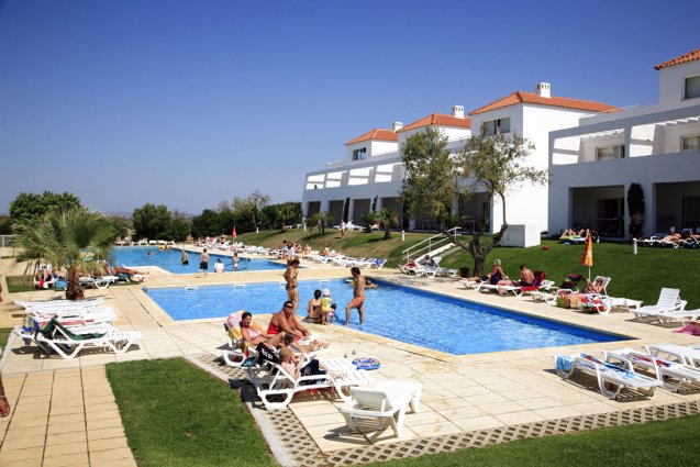 Zwembad van appartementen Pateo Village in de Algarve
