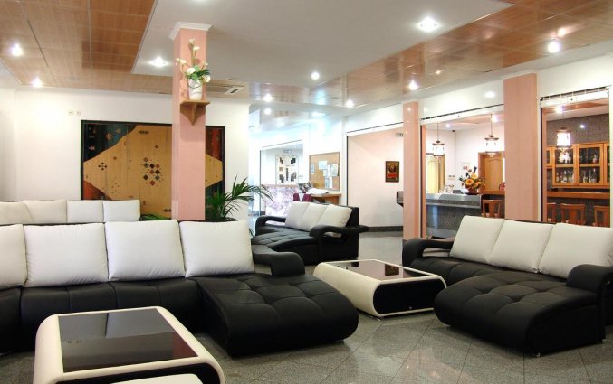 Lounge van Hotel & Spa Maritur in de Algarve