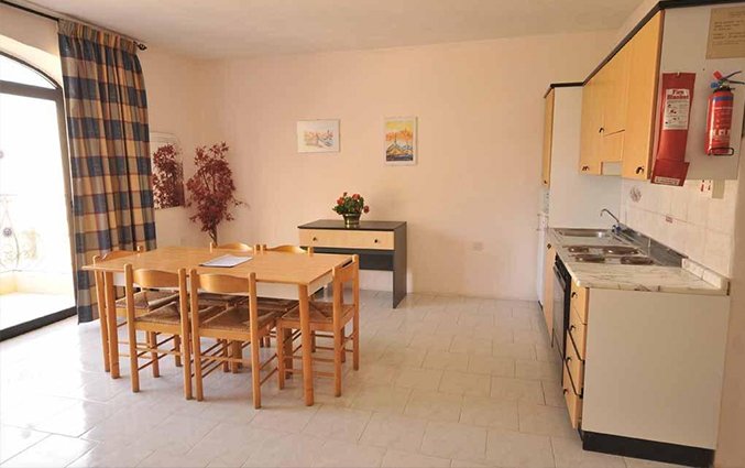Appartement met keuken en eetkamer White Dolphin Holiday Complex op Malta