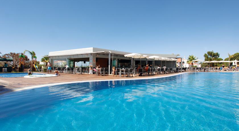 Zwembad van Hotel Balaia Atlantico in de Algarve