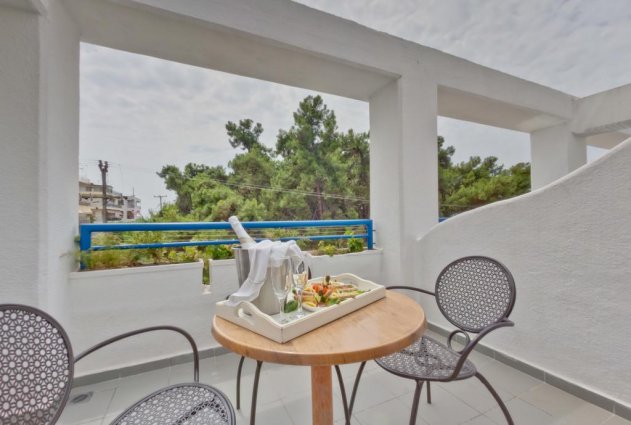 Balkon van een tweepersoonskamer van Hotel en Spa Secret Paradise op Chalkidiki