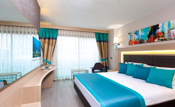 Slaapkamer van Hotel Club Falcon in Antalya
