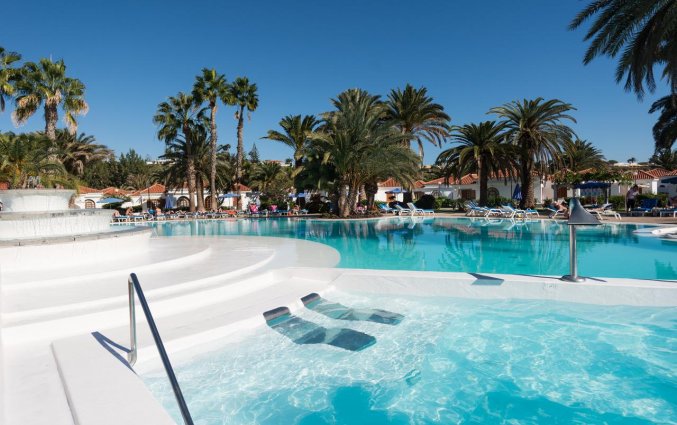 Zwembad van hotel EO Jadin Dorado op Gran Canaria