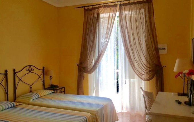 Tweepersoonskamer van Hotel Etna op Sicilië